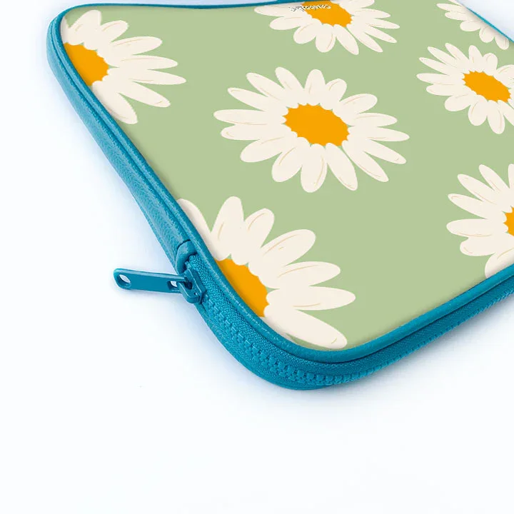 Daisy Glow Print Laptop Sleeve - Image 11